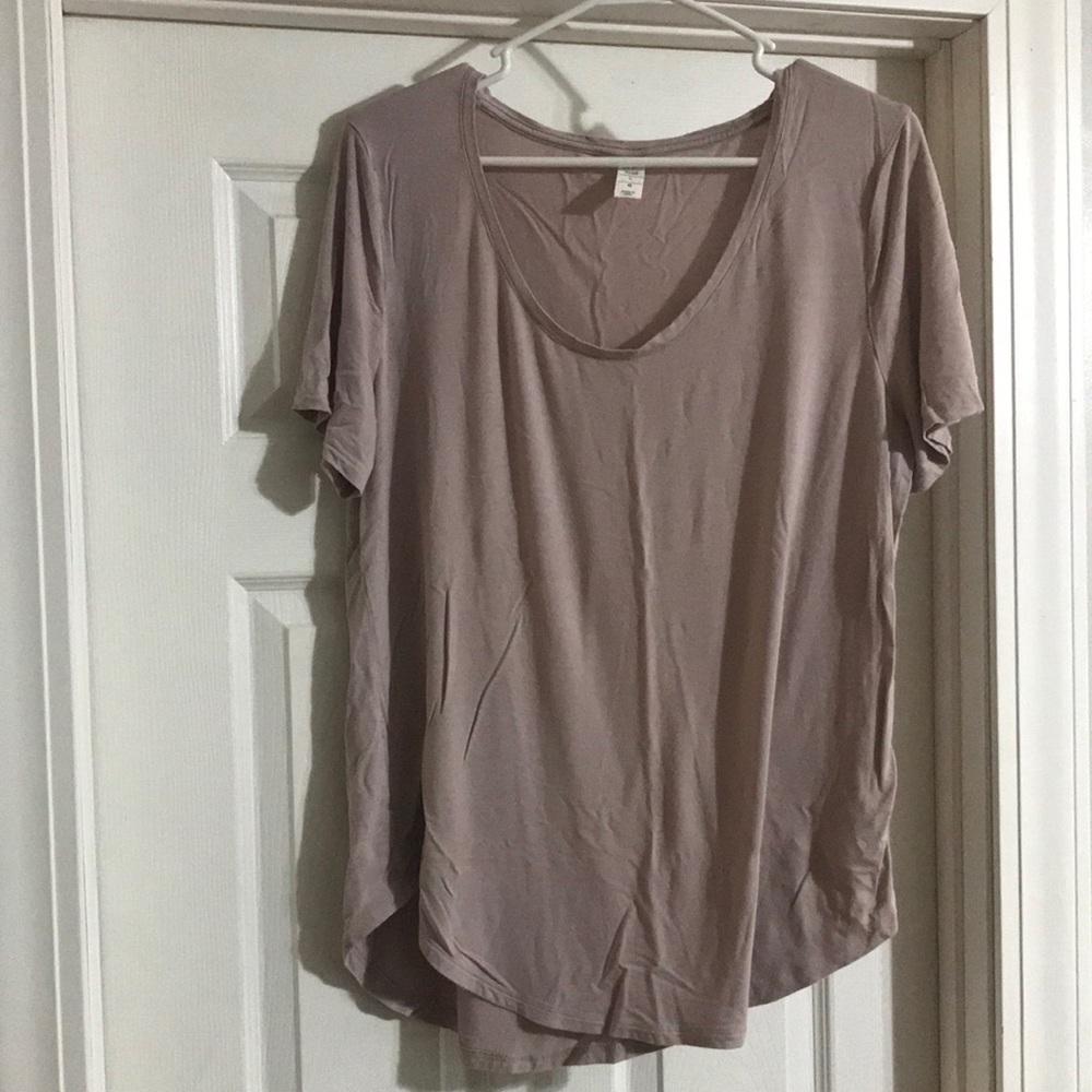 2/$10 Old Navy Blush Tee